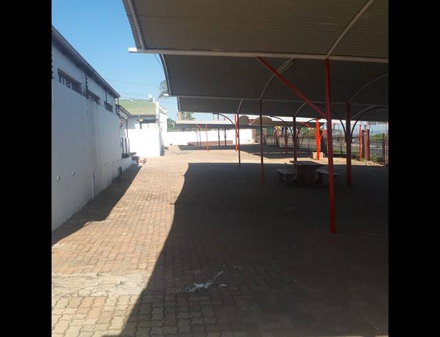 M² OFFICE TO LET IN ROCKY DRIFT